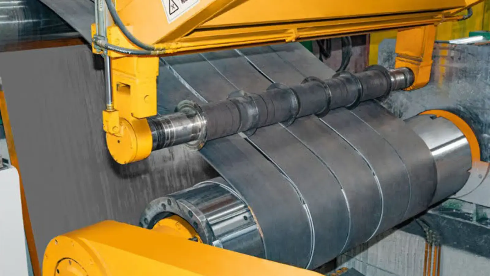 Mesin Slitting Heavy Gauge 14mm × 2000mm — foto asli XIONGJIN